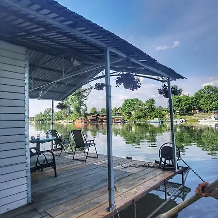 Tekne Splav Ljubavno Ostrvo