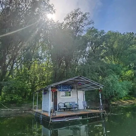 Splav Ljubavno Ostrvo Tekne *