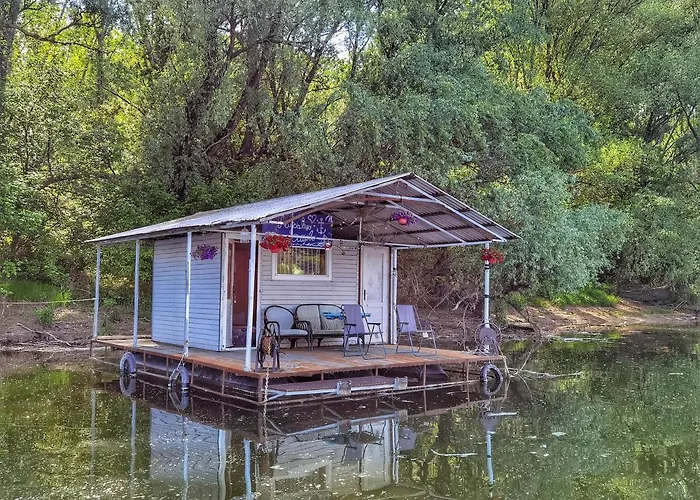 Splav Ljubavno Ostrvo Tekne