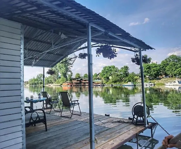 Tekne Splav Ljubavno Ostrvo