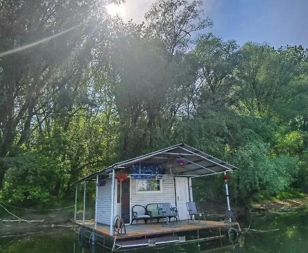 Splav Ljubavno Ostrvo Tekne *