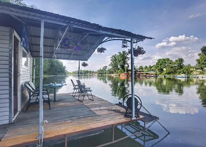 Splav Ljubavno Ostrvo *